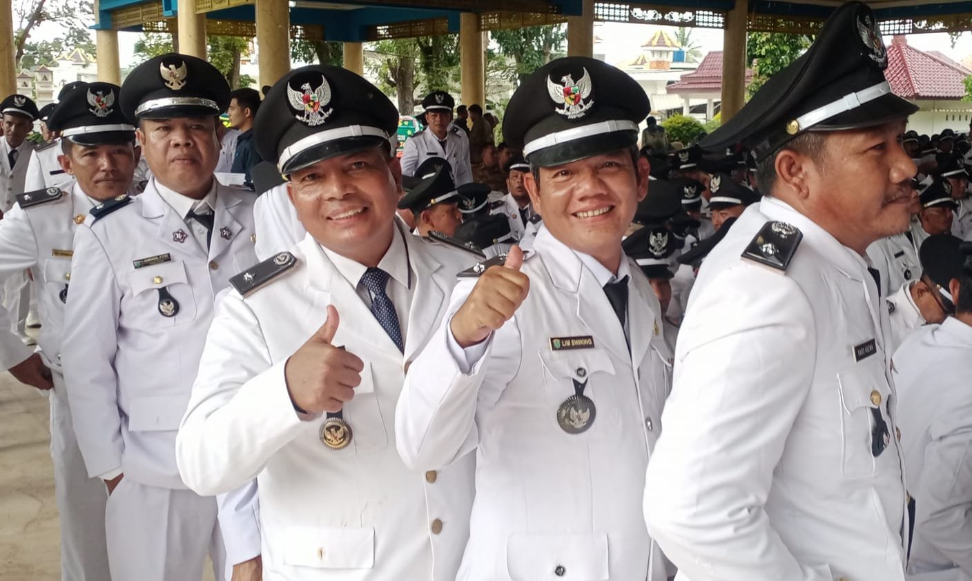 Para kades di OKI yang dikukuhkan.